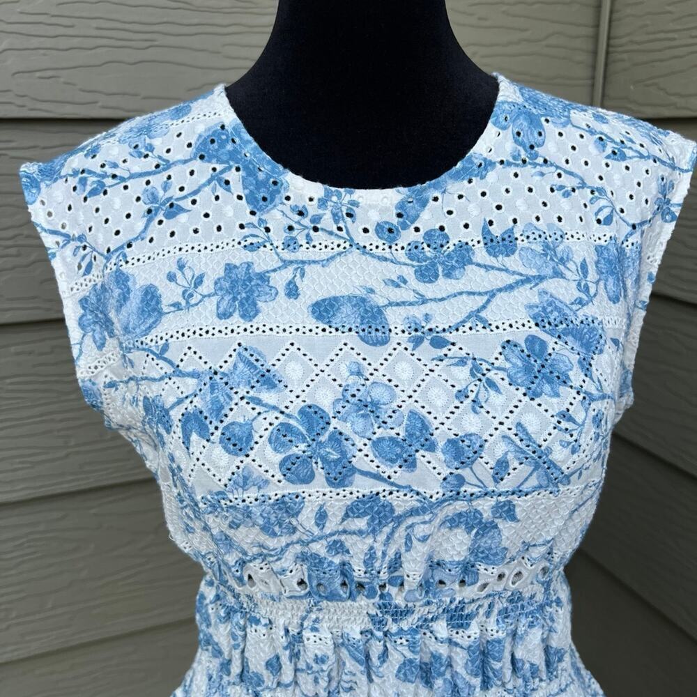 Steve Madden sleeveless top with the elastic waist, blue, women's size S